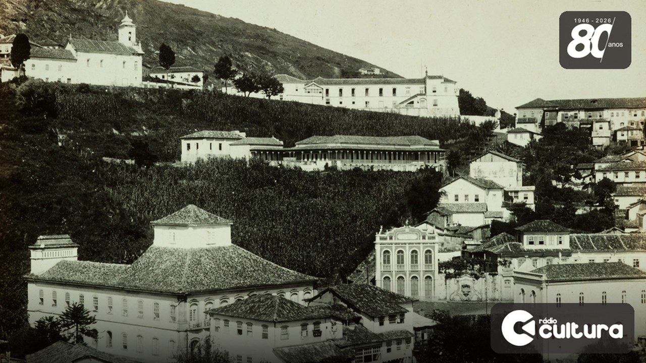 O primeiro grupo escolar de Lavras tinha barbeiro, museu e livros de Júlio Verne