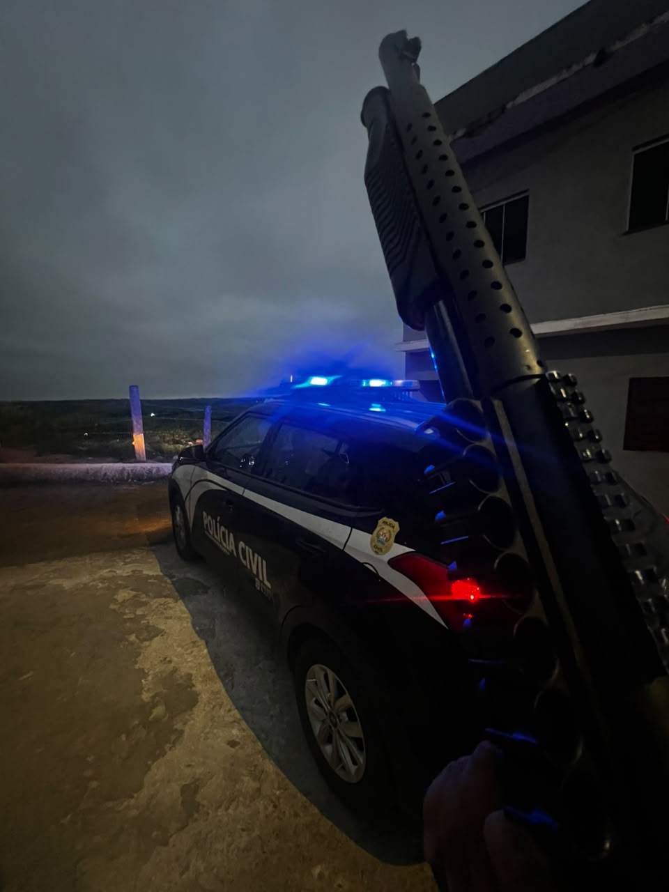 Viatura da Polícia Civil durante a operação em Cristais. Foto: Polícia Civil de Minas Gerais
