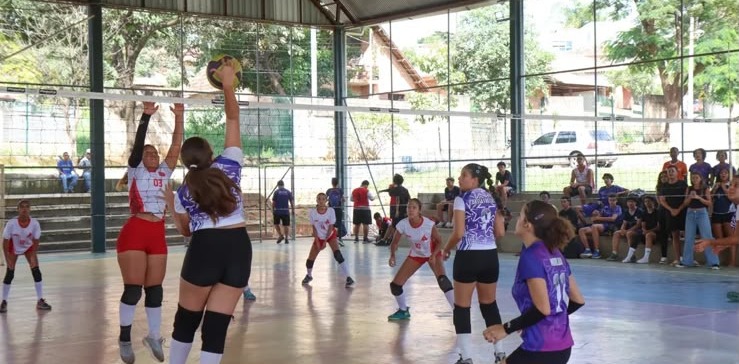 Disputa de vôlei em etapa dos Jogos do Interior de Minas (imagem ilustrativa). Foto: Divulgação/Prefeitura de Vespasiano
