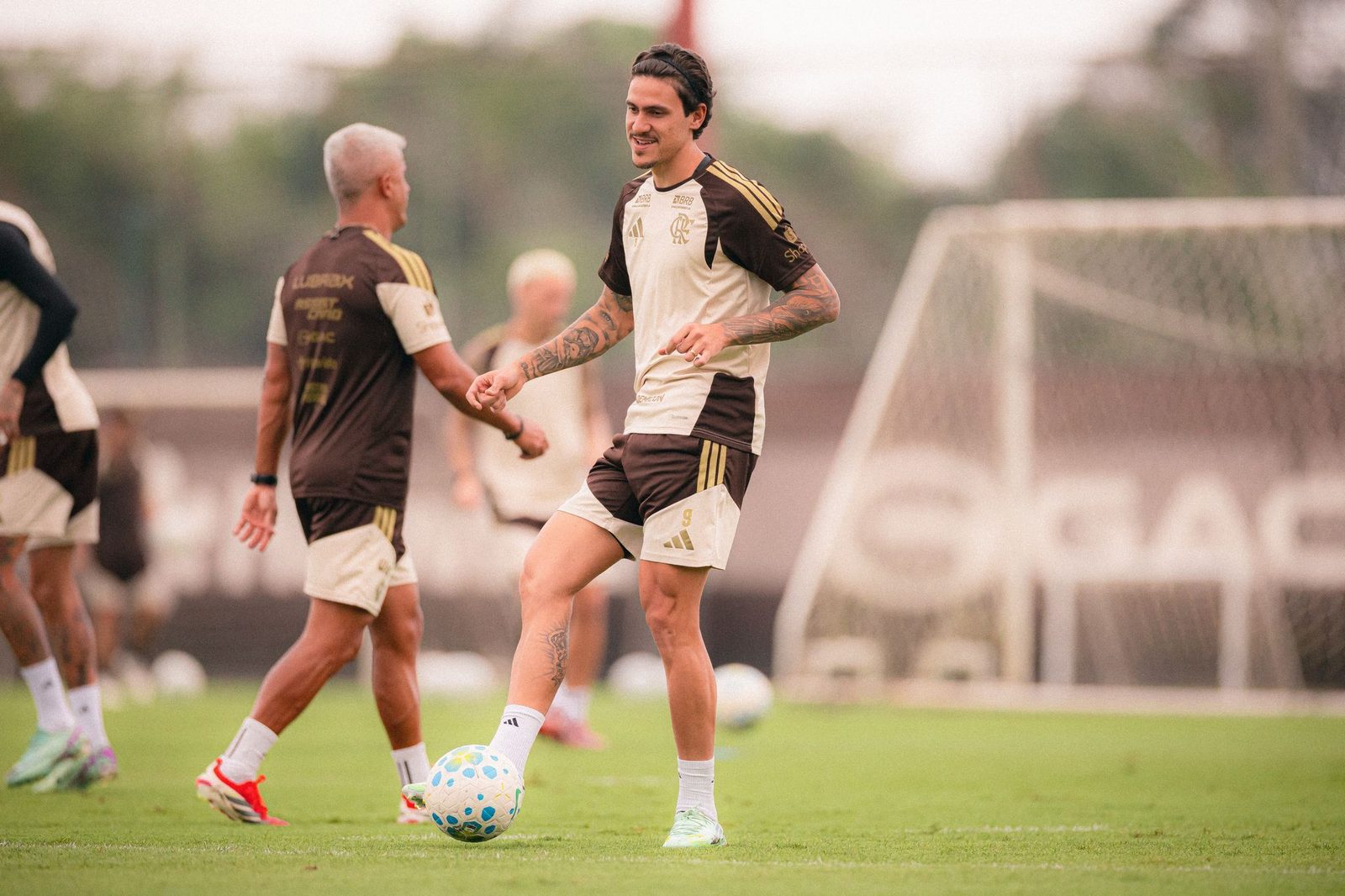 Pedro no treino do Ninho do Urubu na véspera do Fla-Flu