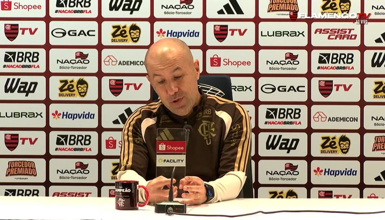 Leonardo Jardim precisa escolher o substituto de Carrascal