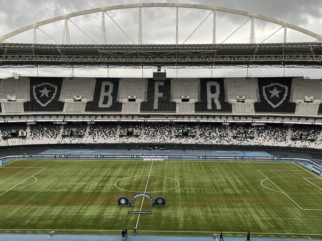 O Estádio Nilton Santos recebe Vasco x Flamengo na quinta-feira