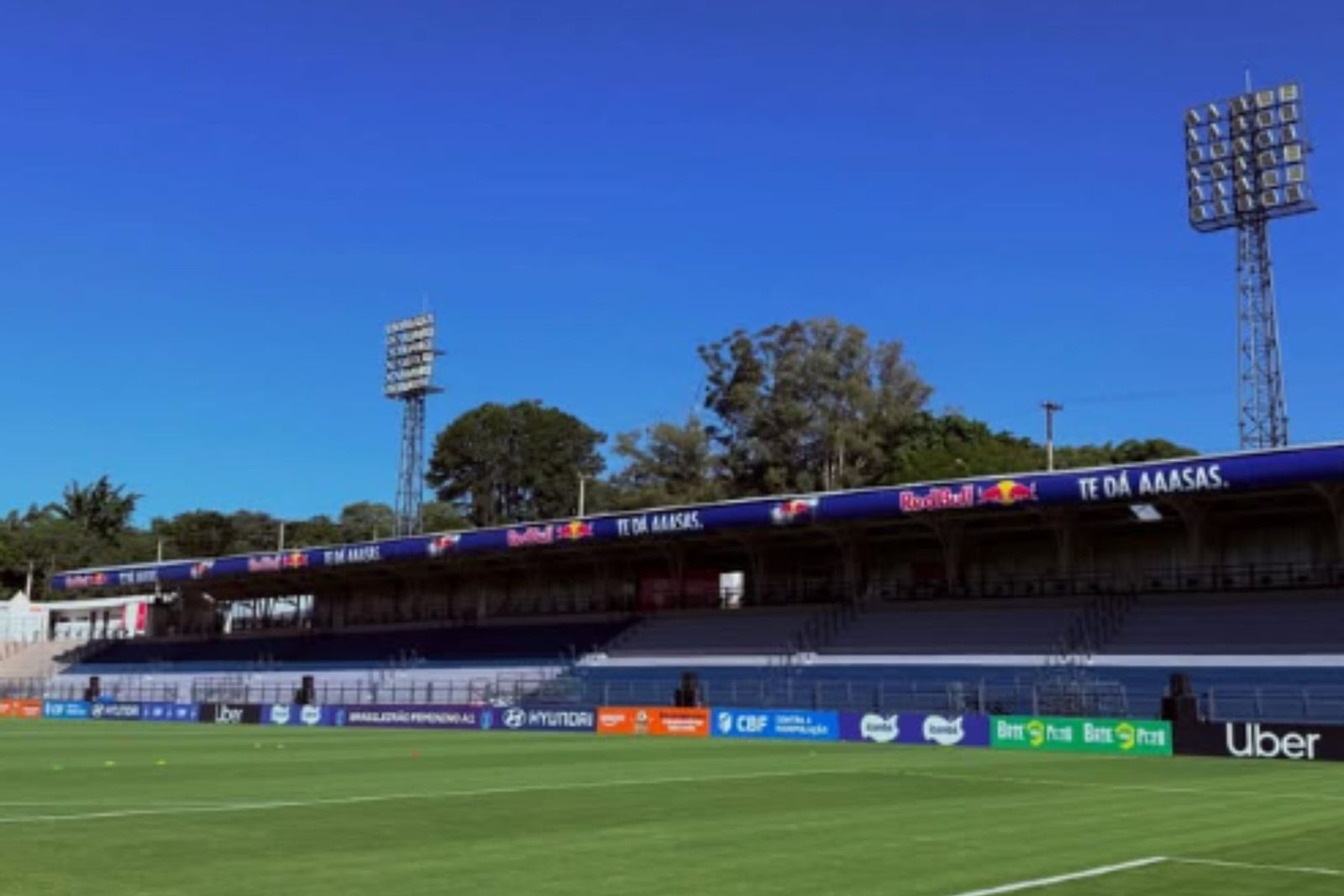 Estádio Cícero de Souza Marques, em Bragança Paulista, recebe Bragantino x Cruzeiro na segunda-feira (12)