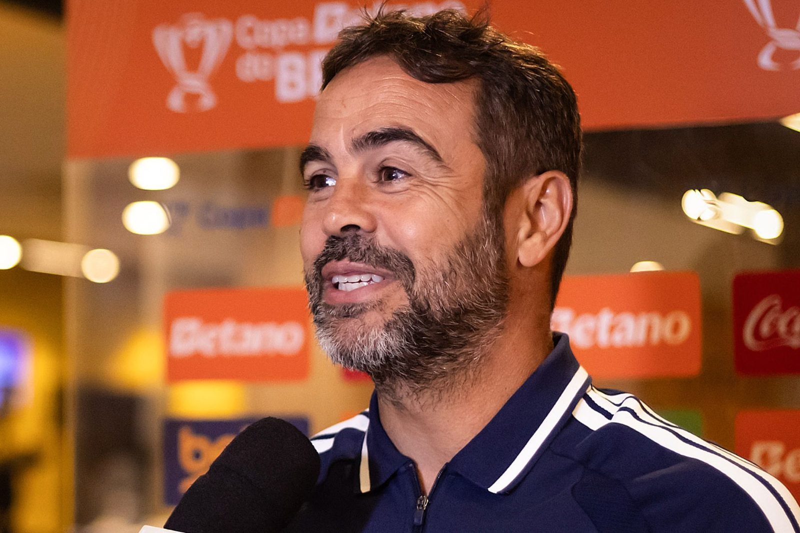 Artur Jorge, técnico do Cruzeiro, optou por poupar o zagueiro
