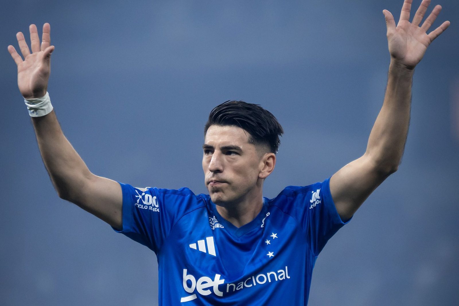 O zagueiro Lucas Villalba volta a ser relacionado depois de tratar um problema muscular