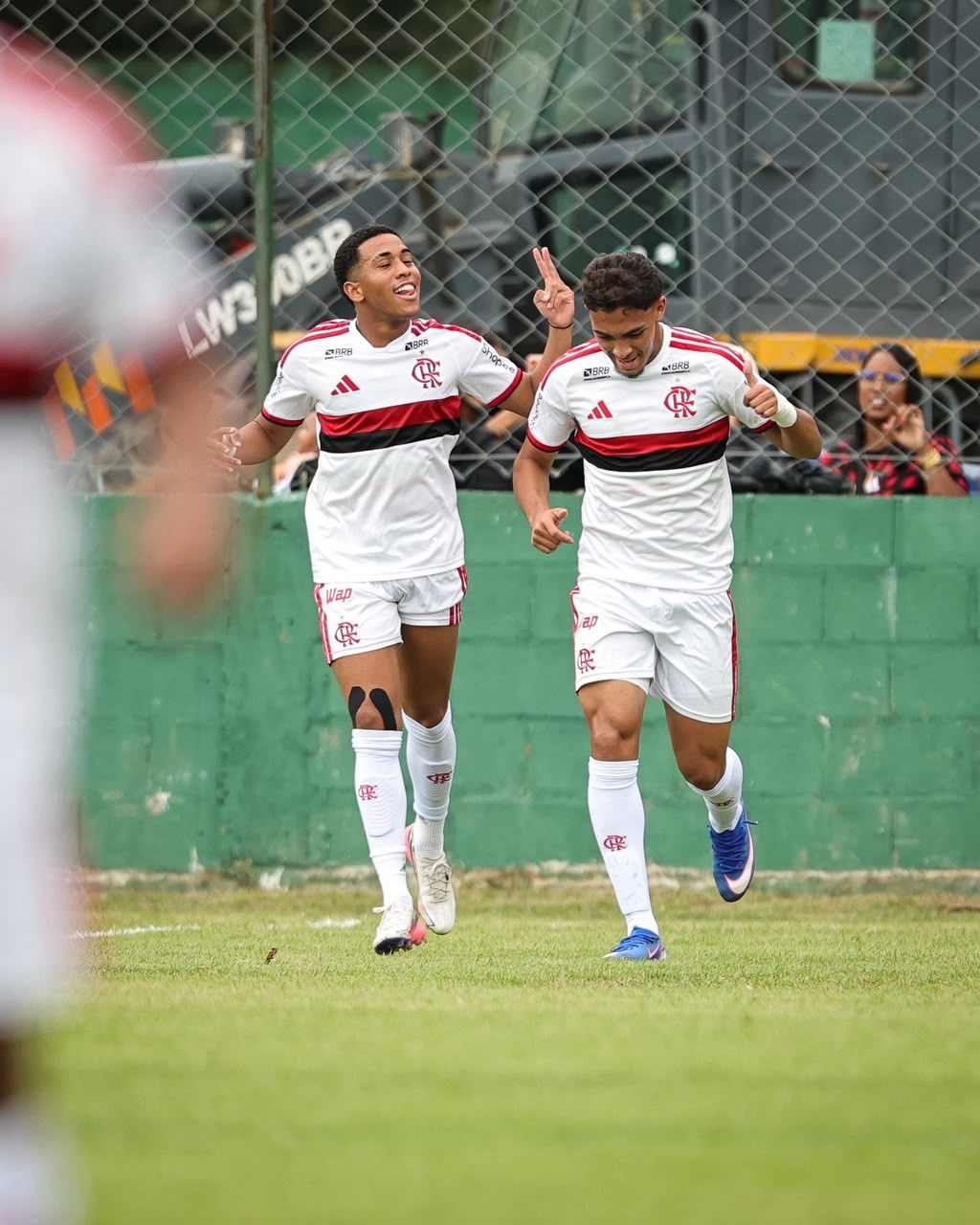 O sub-20 rubro-negro, categoria que revelou o atacante negociado