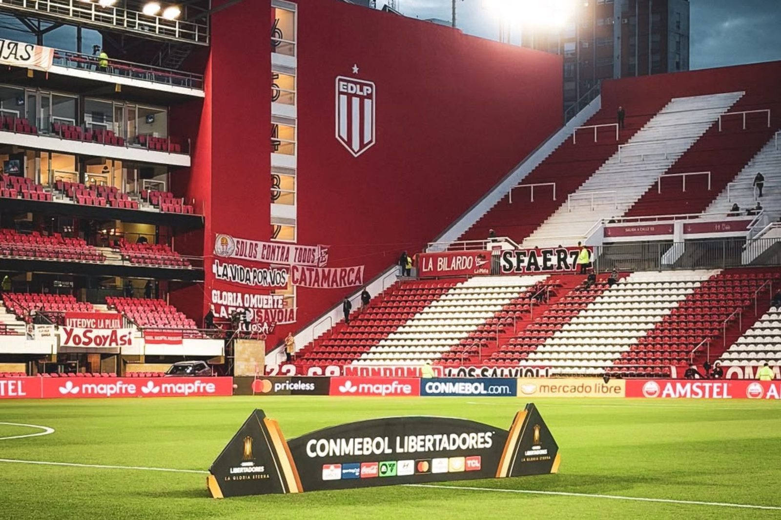 Estádio Jorge Luis Hirschi, casa do Estudiantes, em La Plata