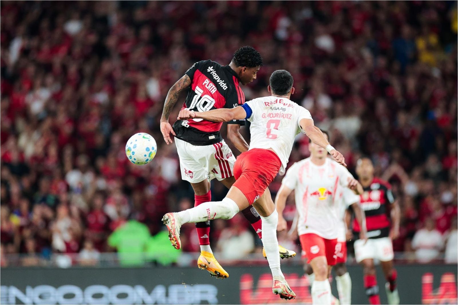 O equatoriano Gonzalo Plata é um dos estrangeiros usados com frequência pelo Flamengo em 2026