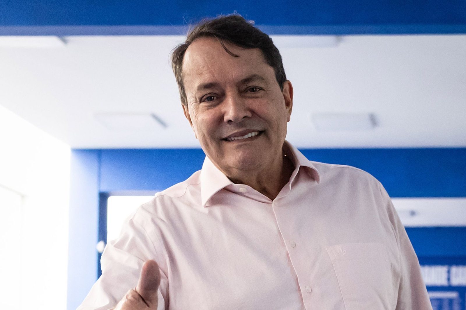 Pedro Lourenço, o Pedrinho, dono da SAF do Cruzeiro, celebrou a reeleição em vídeo