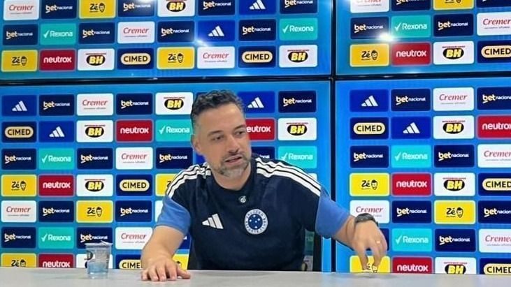 Jonas Urias, técnico do Cruzeiro feminino, alertou para a tendinopatia na coxa direita da atacante