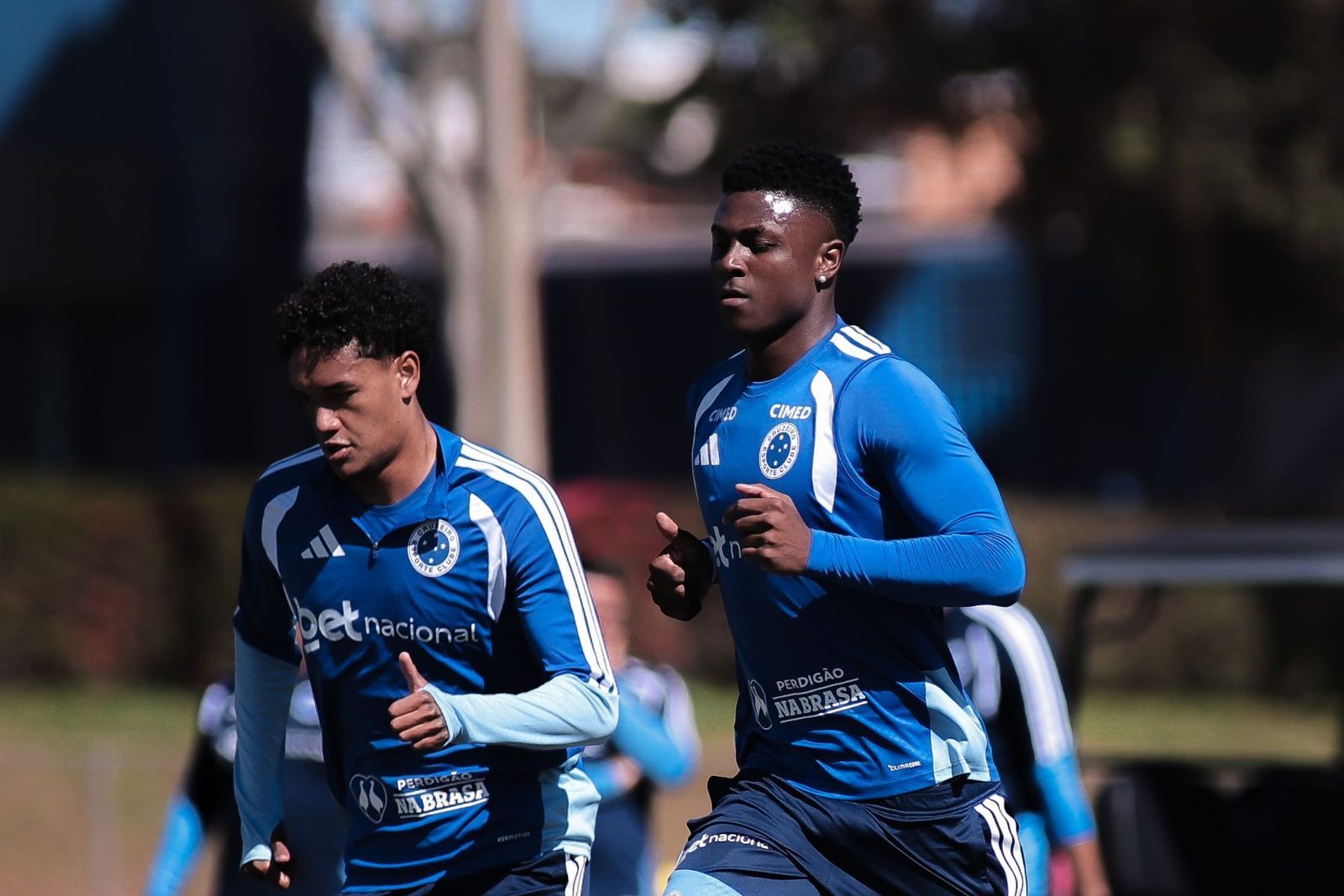O atacante colombiano em treino do Cruzeiro na Toca da Raposa