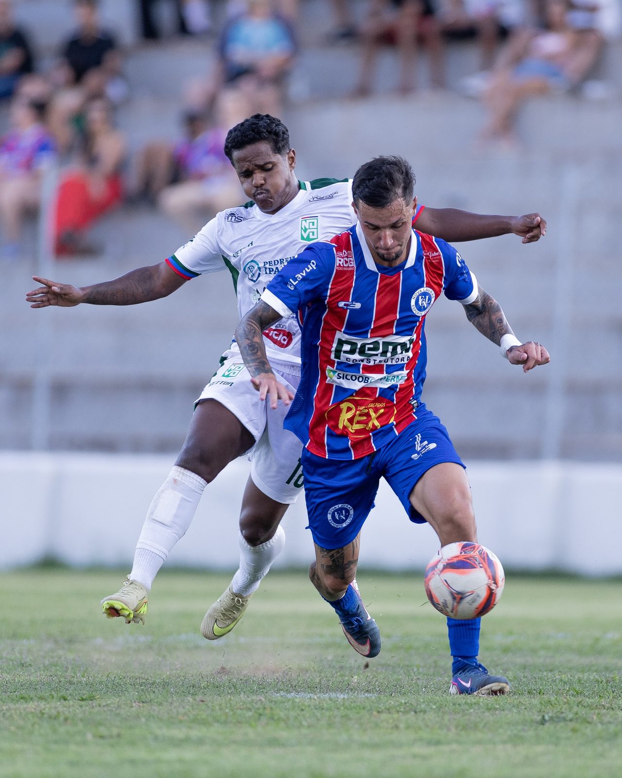 Nova Lavras em ação na Segundona Mineira; no sábado o time volta a jogar em casa