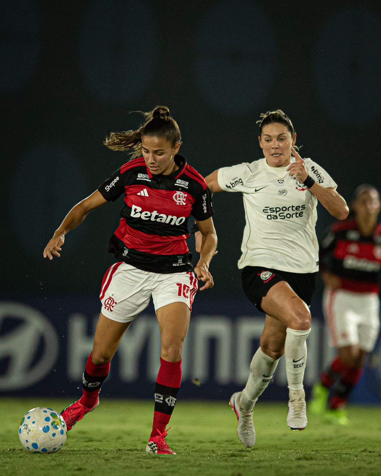 Flamengo e Corinthians pela 14ª rodada do Brasileirão Feminino, no Luso-Brasileiro